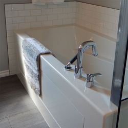 How to choose the right bath panel